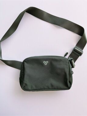 Aritzia TNA Olive Green Crossbody Belt Bag